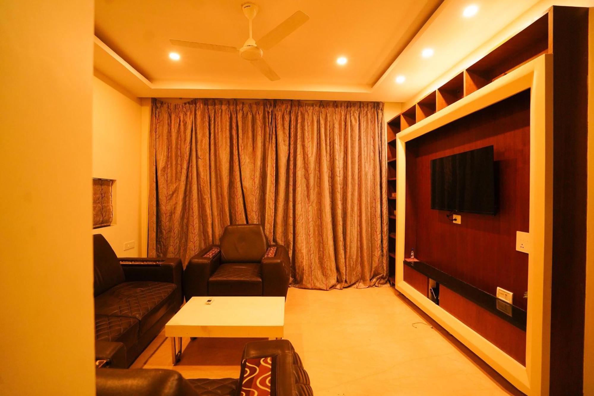 Golden Villa - Duplex House With Private Theater - Near To Alipiri And Bhudevi Ttd Ticket Counter And Kapilateertham Tirupati Extérieur photo