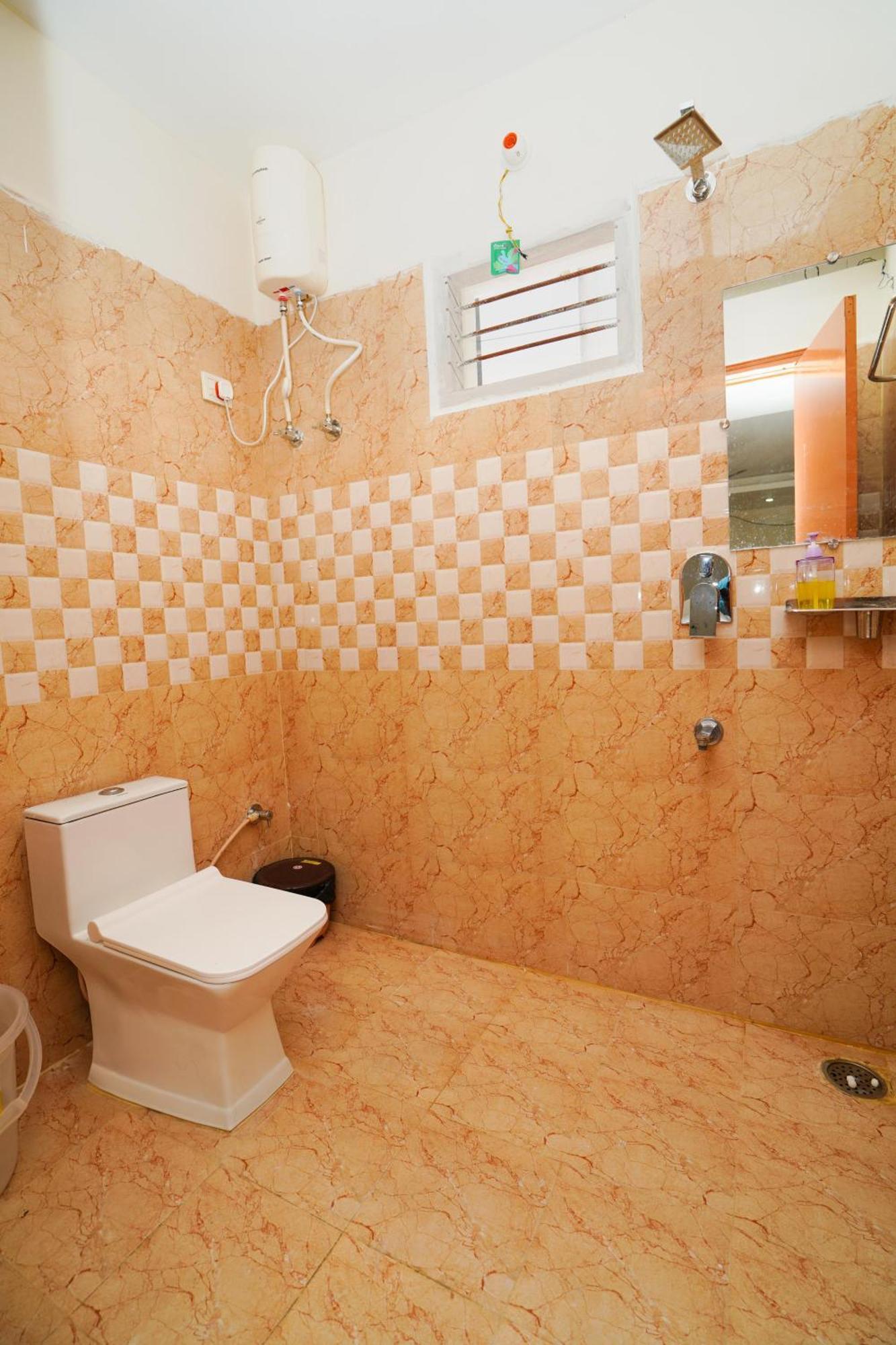 Golden Villa - Duplex House With Private Theater - Near To Alipiri And Bhudevi Ttd Ticket Counter And Kapilateertham Tirupati Extérieur photo