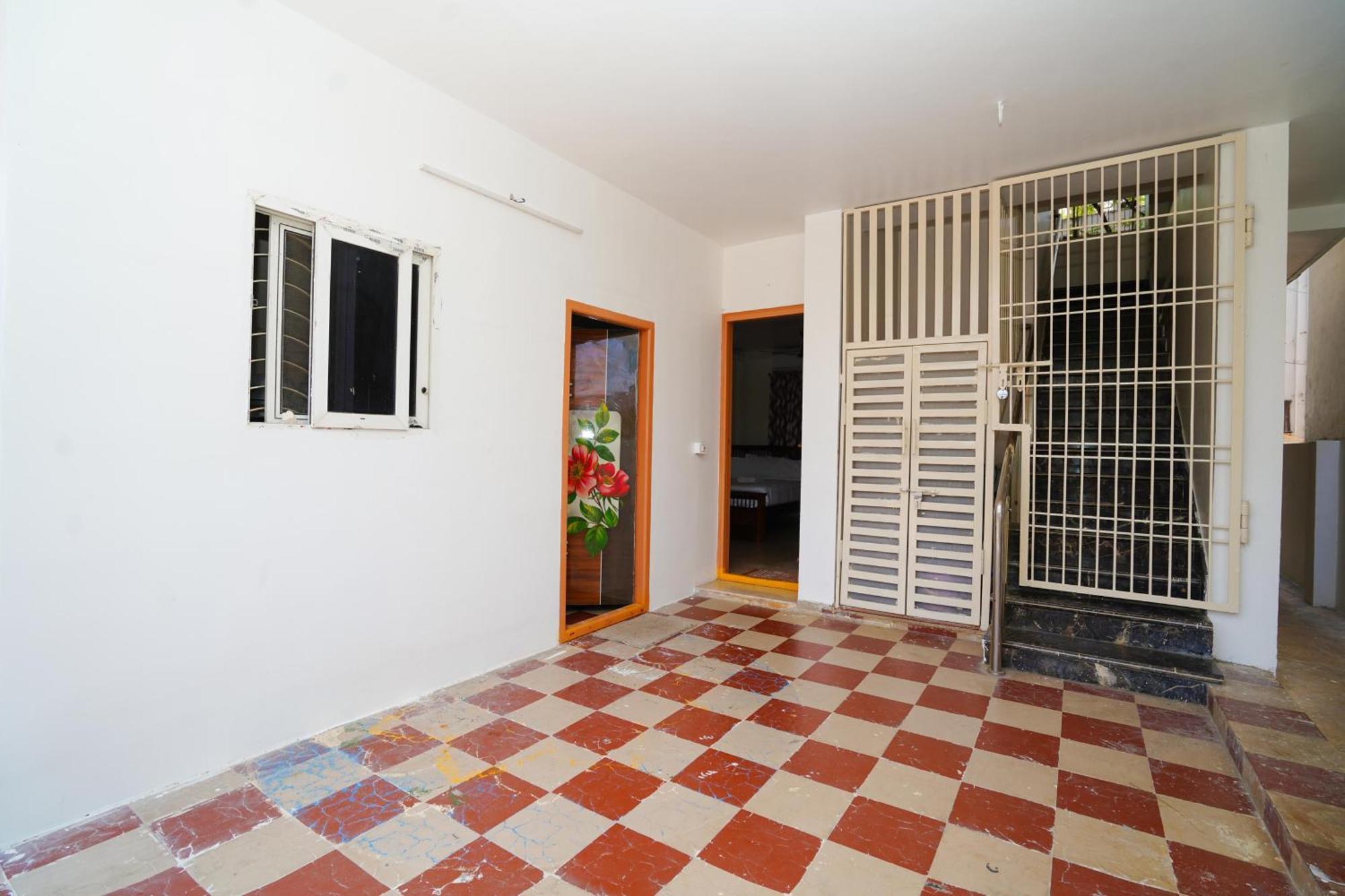 Golden Villa - Duplex House With Private Theater - Near To Alipiri And Bhudevi Ttd Ticket Counter And Kapilateertham Tirupati Extérieur photo