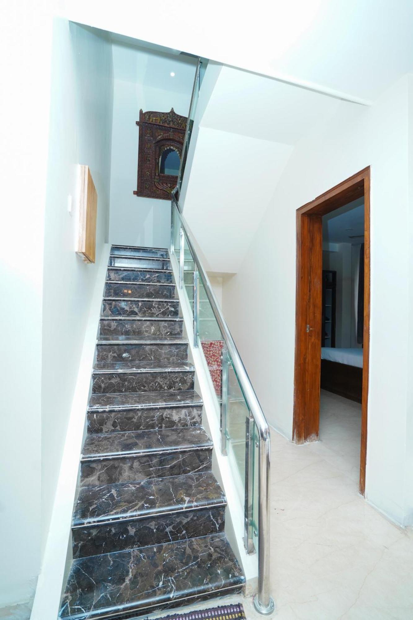 Golden Villa - Duplex House With Private Theater - Near To Alipiri And Bhudevi Ttd Ticket Counter And Kapilateertham Tirupati Extérieur photo